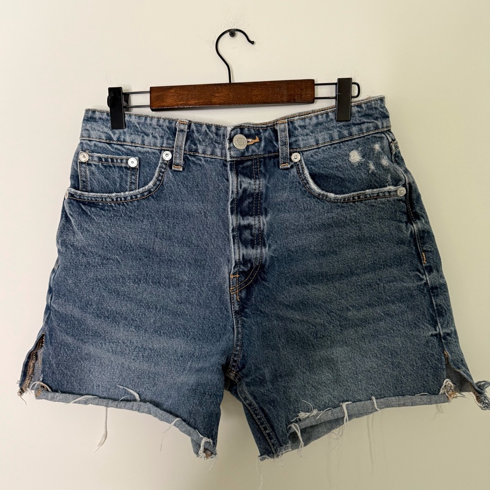 Zara Button Fly Distressed Denim Shorts Size 8